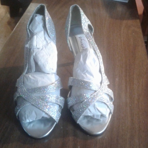 Shoes - Picture 2 of 4